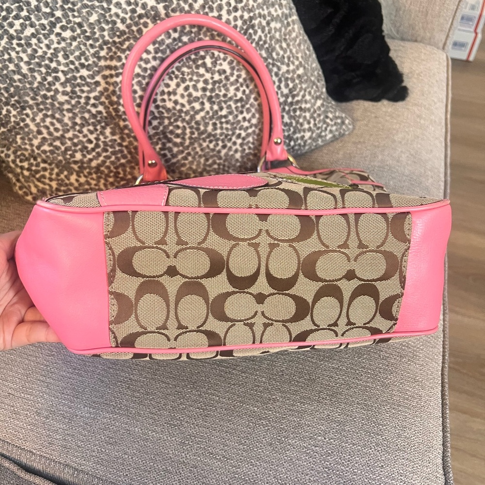Coach Pink Floral Daisy Bleeker Signature Leather Shoulder Tote Bag - Picture 6 of 9
